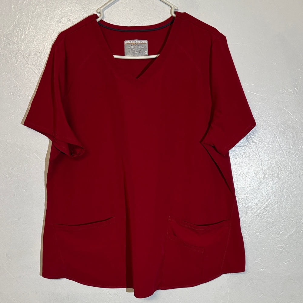 Skechers Women's V-Neck Red Short Sleeve Top